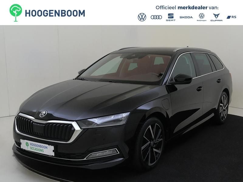 Zwart Gebruikt 2021 Skoda Octavia Business Line Stationwagen | € 25.950 (Eerlijke prijs) - Afbeelding 1/4