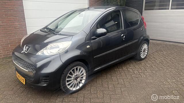 Grijs Gebruikt 2010 Peugeot 107 Hatchback | € 2.995 (Eerlijke prijs) - Afbeelding 1/4