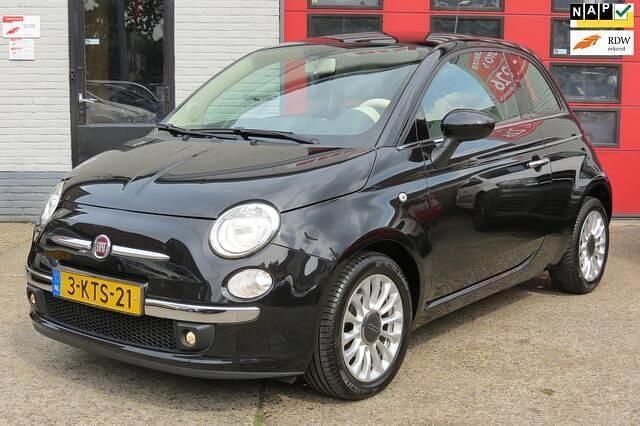 Zwart, metallic lak Gebruikt 2013 Fiat 500 Lounge Hatchback | € 6.675 (Eerlijke prijs) - Afbeelding 1/4