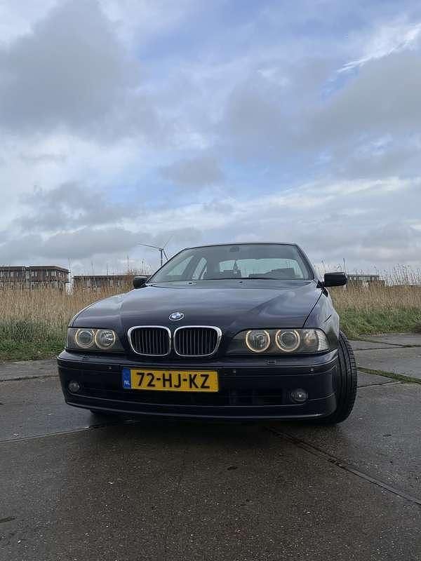 Blauw Occasion 2001 BMW 525 Executive Sedan | € 5.000 (Eerlijke prijs) - Afbeelding 1/4