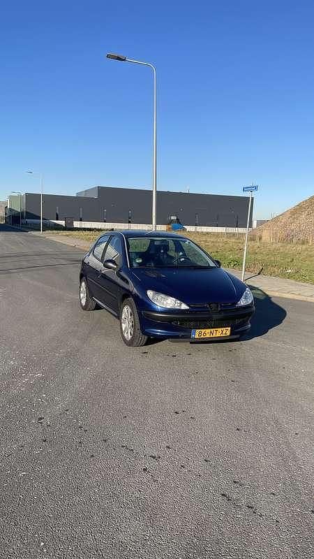 Occasion Peugeot 206 75 PK (55 kW) 2004 Blauw Hatchback