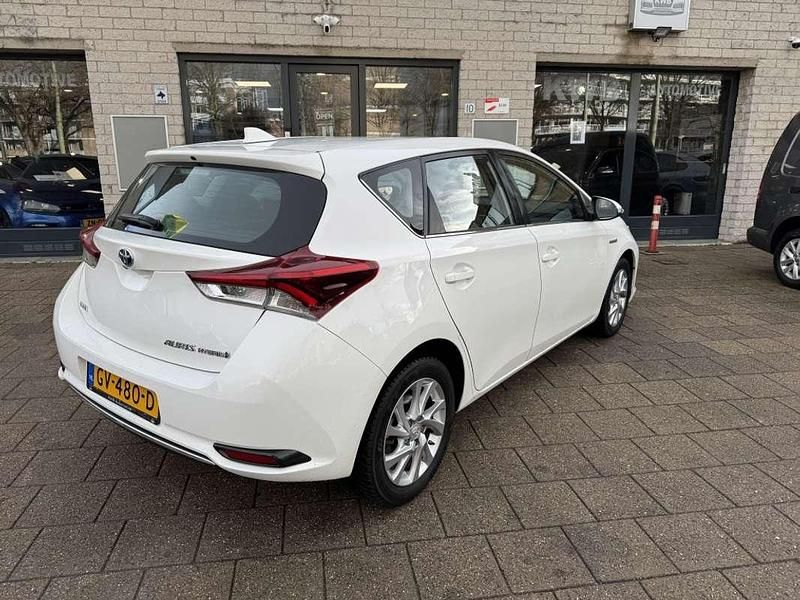 Occasion Toyota Auris Hybrid 99 PK (72 kW) 2015 Wit Hatchback