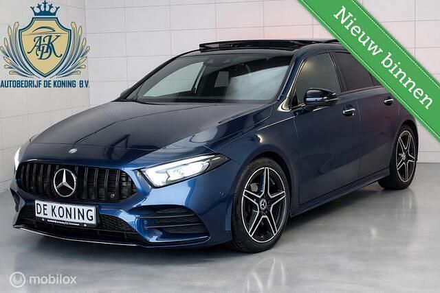 Blauw Occasion 2020 Mercedes A180 Business Hatchback | € 29.650 (Iets duurder) - Afbeelding 1/4