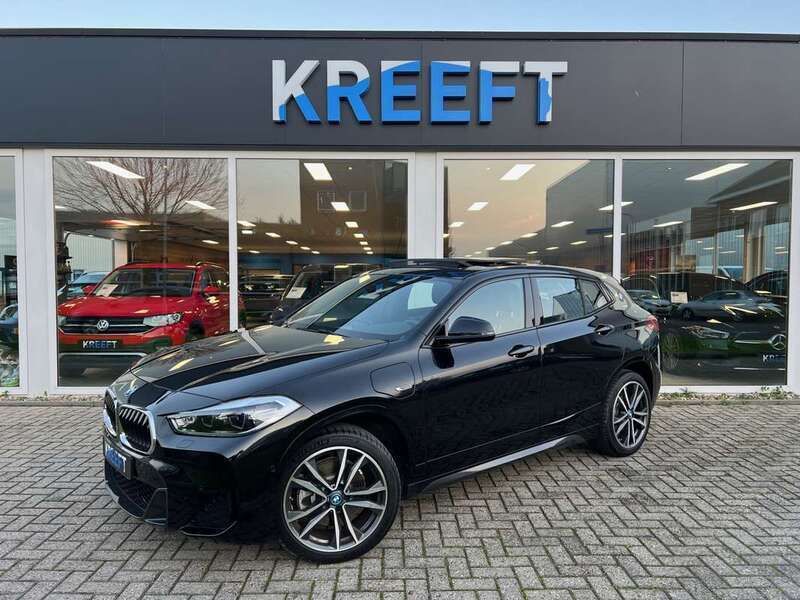 Zwart, metallic lak Gebruikt 2022 BMW X2 Executive SUV | € 35.950 (Eerlijke prijs) - Afbeelding 1/4