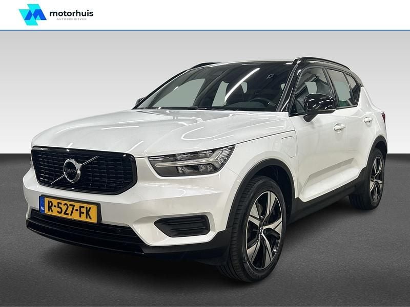 Wit Occasion 2022 Volvo XC40 R-Design SUV | € 26.940 (Eerlijke prijs) - Afbeelding 1/4