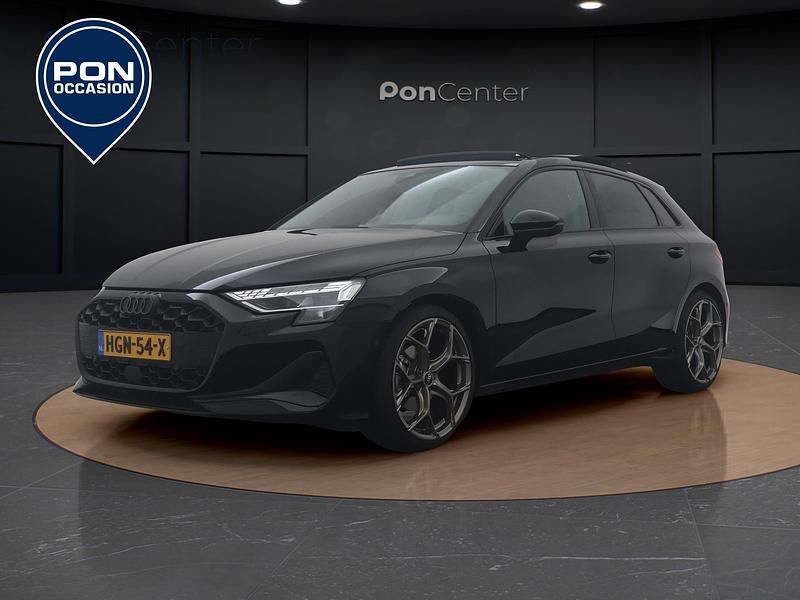 Zwart Gebruikt 2025 Audi A3 Sportback Advanced Hatchback | € 37.750 (Duur) - Afbeelding 1/3