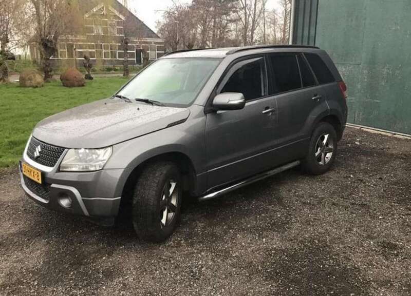 Grijs Gebruikt 2009 Suzuki Grand Vitara Exclusive SUV | € 5.500 - Afbeelding 1/4