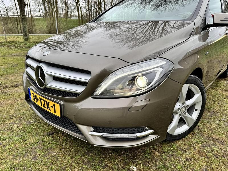 Occasion Mercedes B200 Ambition 2012 Grijs MPV