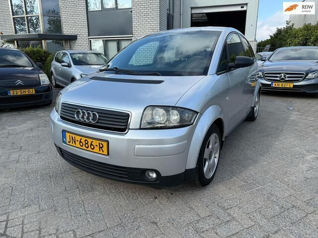 Grijs Gebruikt 2004 Audi A2 Hatchback | € 2.250 (Eerlijke prijs) - Afbeelding 1/4