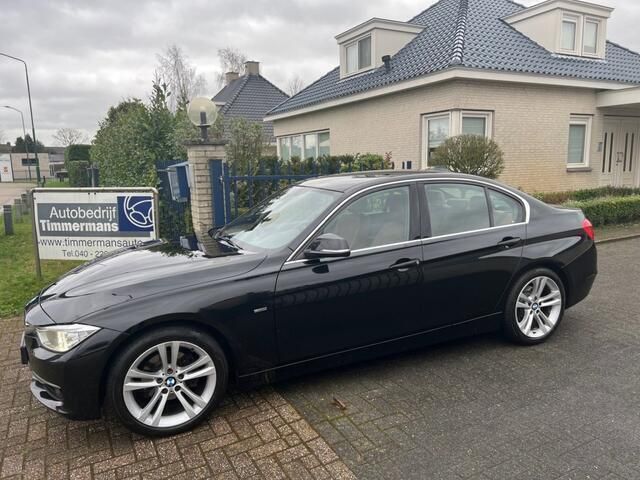 Zwart Gebruikt 2013 BMW 320 Efficient Dynamics Sedan | € 11.850 (Iets duurder) - Afbeelding 1/4