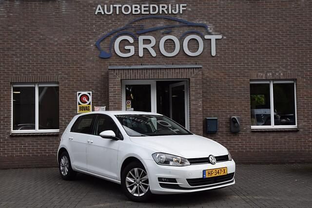 Wit Gebruikt 2015 VW Golf VII Hatchback | € 9.750 (Eerlijke prijs) - Afbeelding 1/4