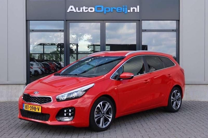 Rood Gebruikt 2016 Kia Ceed GT-Line Hatchback | € 12.495 (Eerlijke prijs) - Afbeelding 1/4