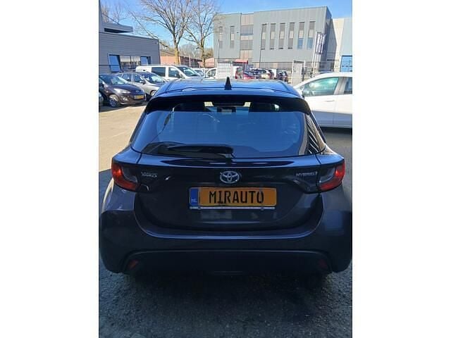 Occasion Toyota Yaris Business Edition 2022 Grijs Hatchback