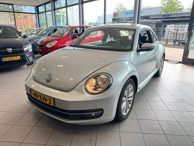 Grijs Gebruikt 2012 VW Beetle Design Hatchback | € 6.950 (Eerlijke prijs) - Afbeelding 1/3