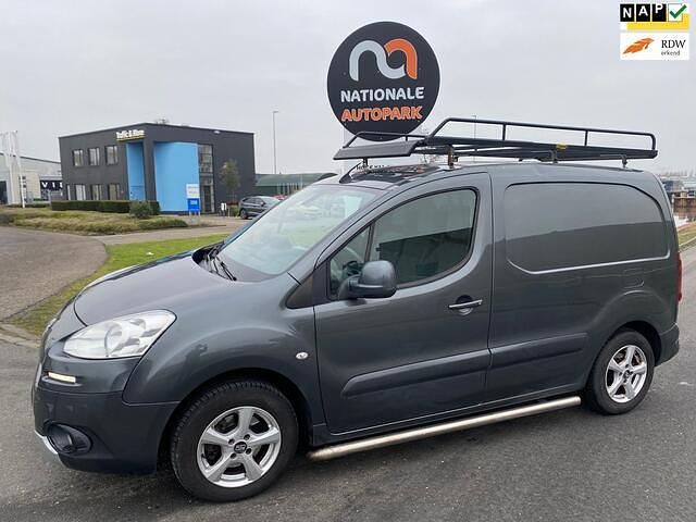 Grijs Occasion 2015 Peugeot Partner MPV | € 4.950 (Super prijs) - Afbeelding 1/4