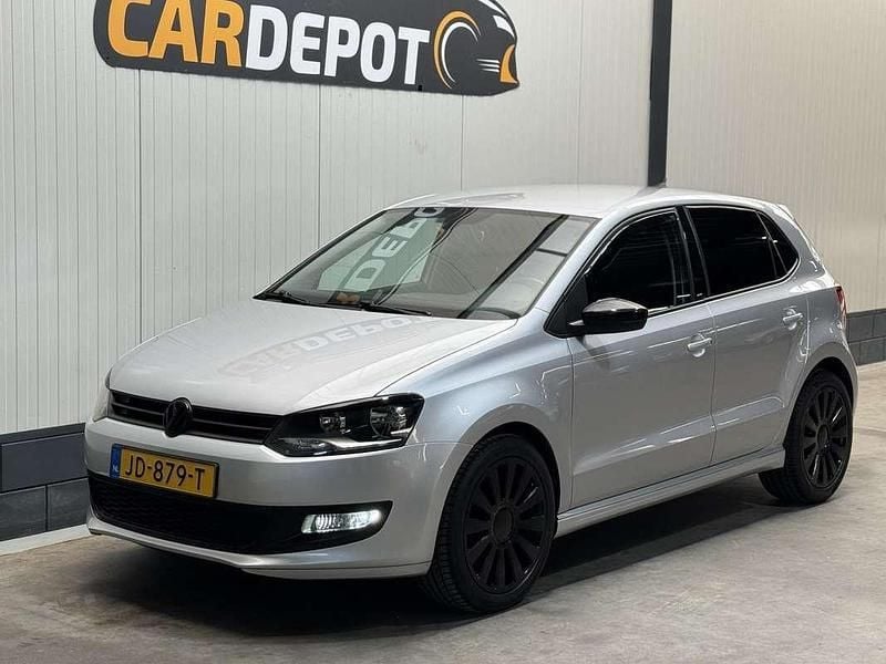 Grijs Gebruikt 2016 VW Polo Edition Hatchback | € 7.499 (Goede deal) - Afbeelding 1/4