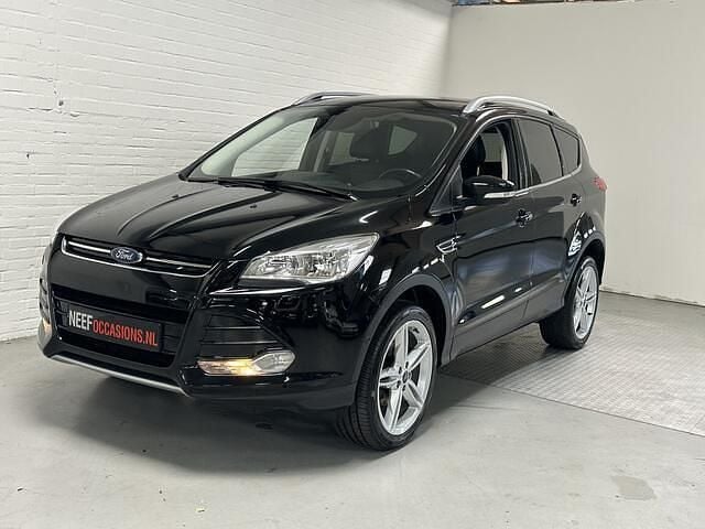 Zwart Gebruikt 2016 Ford Kuga Titanium SUV | € 9.999 (Super prijs) - Afbeelding 1/4