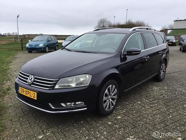Zwart Occasion 2012 VW Passat Comfortline Stationwagen | € 4.400 (Iets duurder) - Afbeelding 1/4