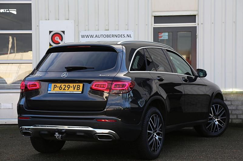 Occasion Mercedes GLC300e Luxury 320 PK (235 kW) 2022 Grijs SUV