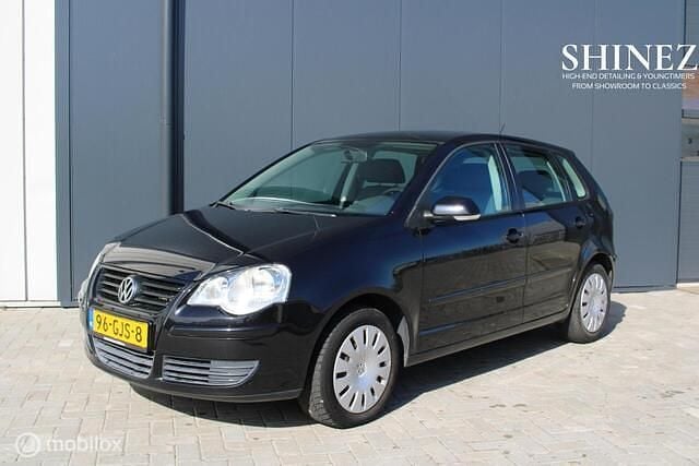 Zwart Gebruikt 2008 VW Polo Comfortline Hatchback | € 1.850 (Goede deal) - Afbeelding 1/4