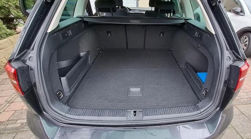 Occasion VW Passat Highline 2017 Grijs (metallic) Stationwagen