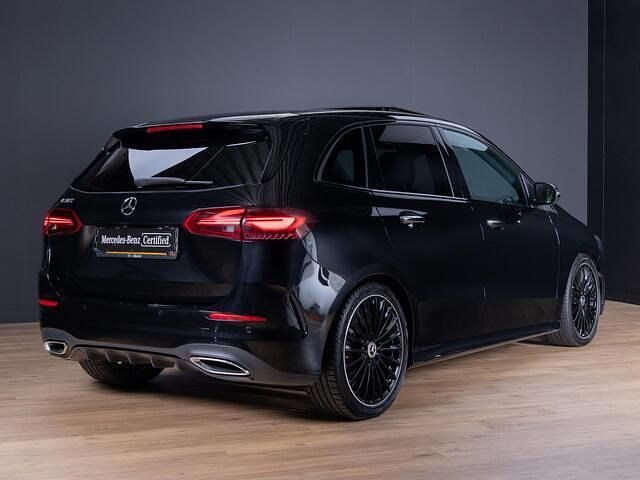Occasion Mercedes B180 AMG line 136 PK (100 kW) 2024 Zwart MPV