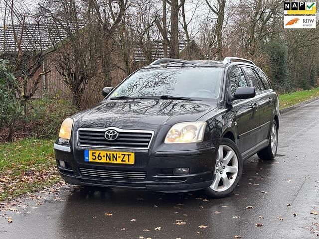 Zwart Occasion 2004 Toyota Avensis Sol Stationwagen | € 2.450 (Eerlijke prijs) - Afbeelding 1/4
