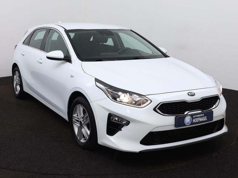Wit Gebruikt 2021 Kia Ceed Hatchback | € 21.400 (Goede deal) - Afbeelding 1/4