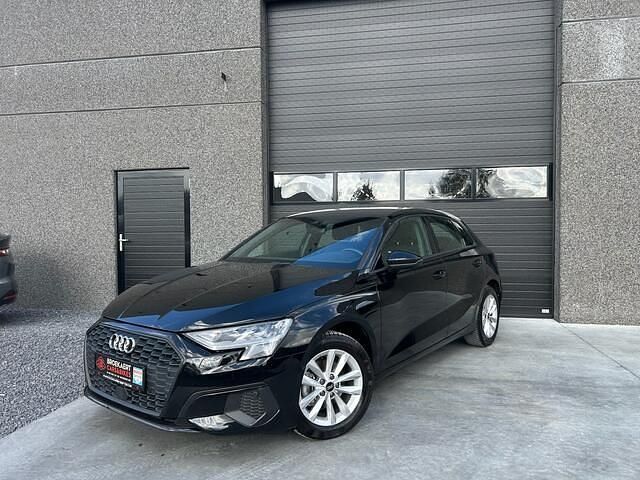 Zwart Gebruikt 2022 Audi A3 Basis Hatchback | € 22.450 (Eerlijke prijs) - Afbeelding 1/4
