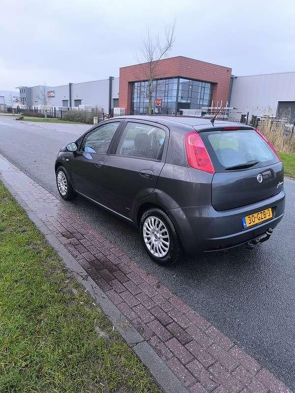 Occasion Fiat Punto Lusso 77 PK (56 kW) 2008 Grijs Hatchback