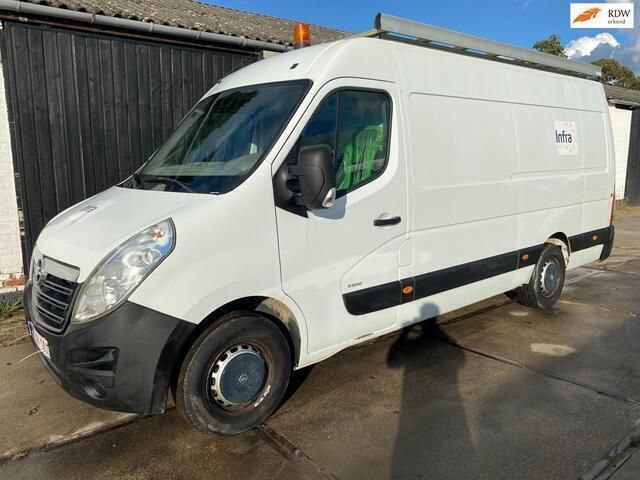Wit Gebruikt 2015 Opel Movano Van | € 5.950 - Afbeelding 1/4