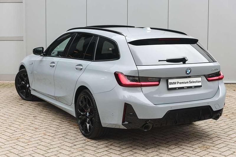 Occasion BMW 330e Comfort Edition 292 PK (214 kW) 2025 Grijs (metallic) Stationwagen