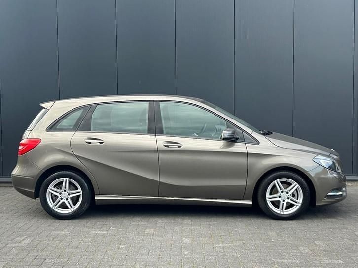 Occasion Mercedes B180 123 PK (90 kW) 2013 Grijs MPV