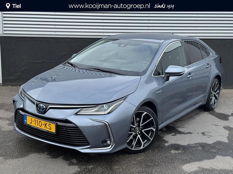 Grijs Gebruikt 2020 Toyota Corolla Executive Sedan | € 21.900 (Eerlijke prijs) - Afbeelding 1/4
