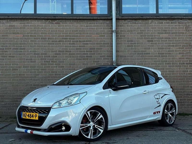 Wit Gebruikt 2016 Peugeot 208 GTi Hatchback | € 11.000 (Super prijs) - Afbeelding 1/4