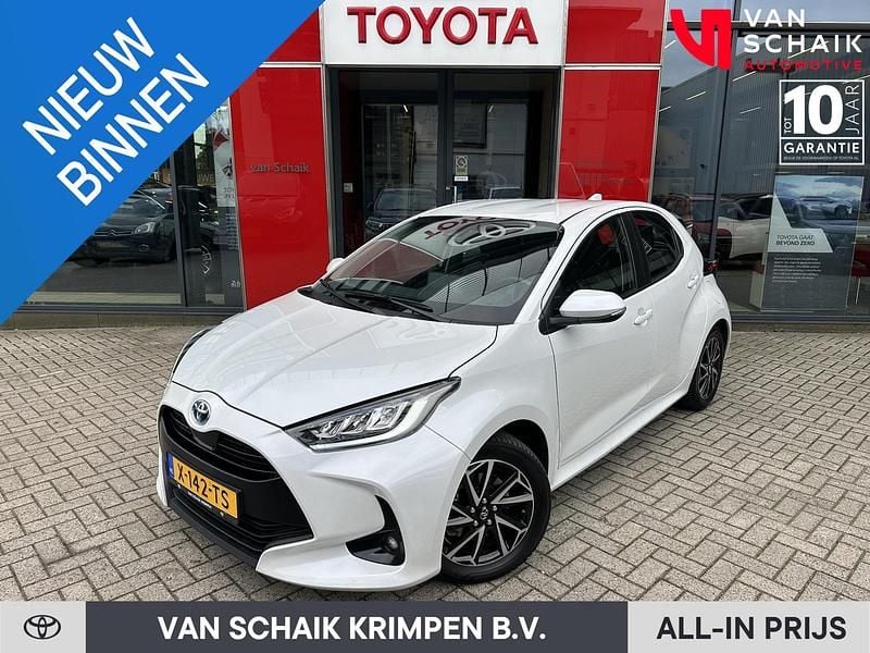 Wit Occasion 2024 Toyota Yaris Hatchback | € 22.940 (Eerlijke prijs) - Afbeelding 1/4