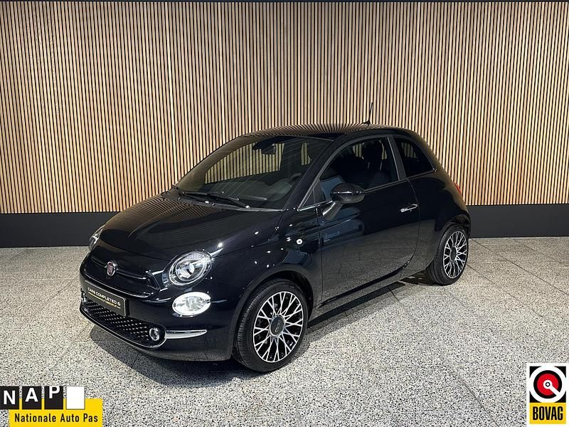 Zwart Occasion 2023 Fiat 500 Dolcevita Hatchback | € 15.995 (Eerlijke prijs) - Afbeelding 1/4