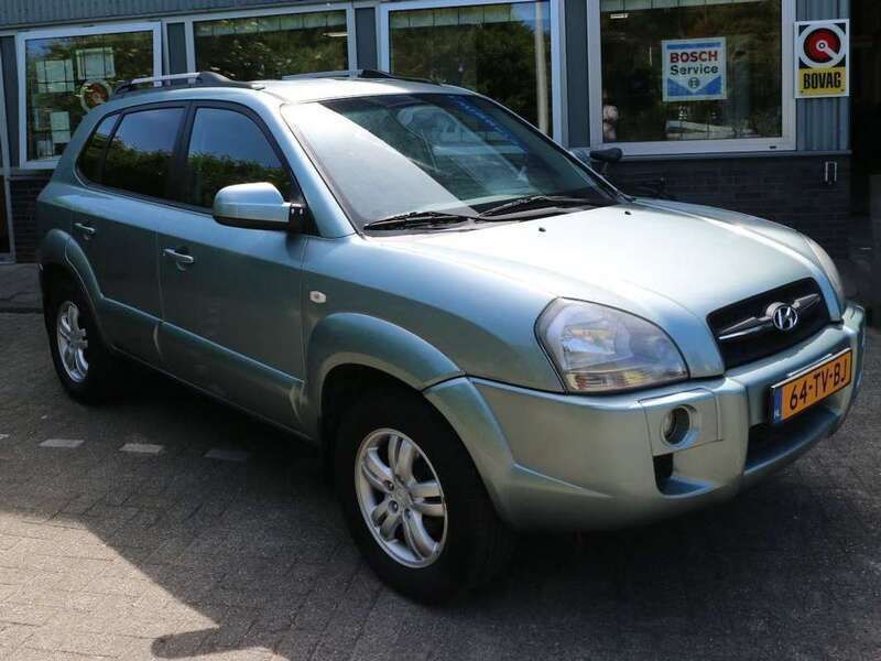 Grijs, metallic lak Gebruikt 2007 Hyundai Tucson Dynamiq SUV | € 3.950 (Eerlijke prijs) - Afbeelding 1/4