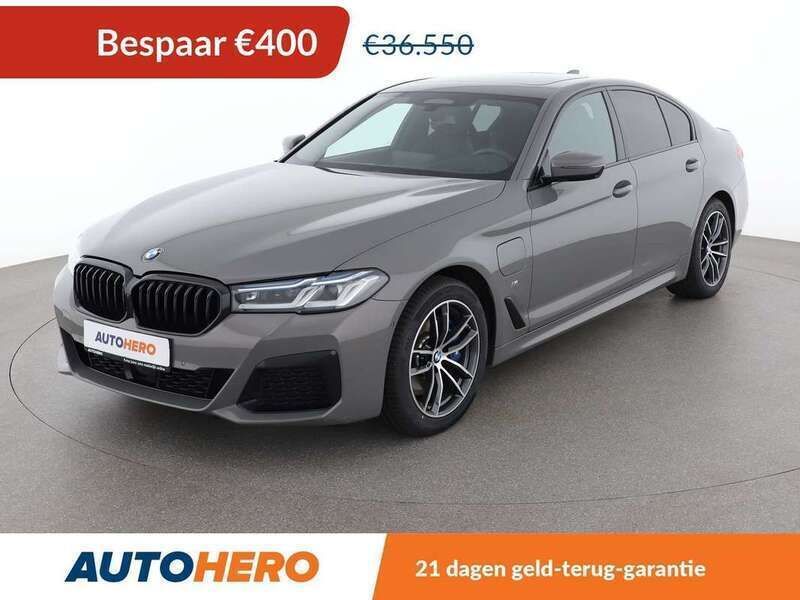 Grijs Gebruikt 2020 BMW 530e M Sport Sedan | € 36.349 (Eerlijke prijs) - Afbeelding 1/3