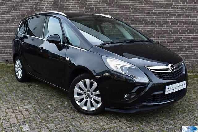 Zwart Gebruikt 2016 Opel Zafira Tourer Innovation MPV | € 12.490 (Eerlijke prijs) - Afbeelding 1/4