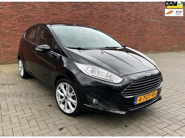 Occasion Ford Fiesta Titanium 101 PK (74 kW) 2014 Zwart Hatchback