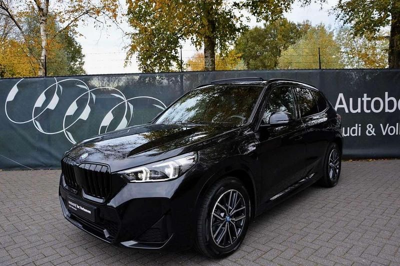 Zwart Gebruikt 2024 BMW X1 M Sport SUV | € 49.950 (Goede deal) - Afbeelding 1/4
