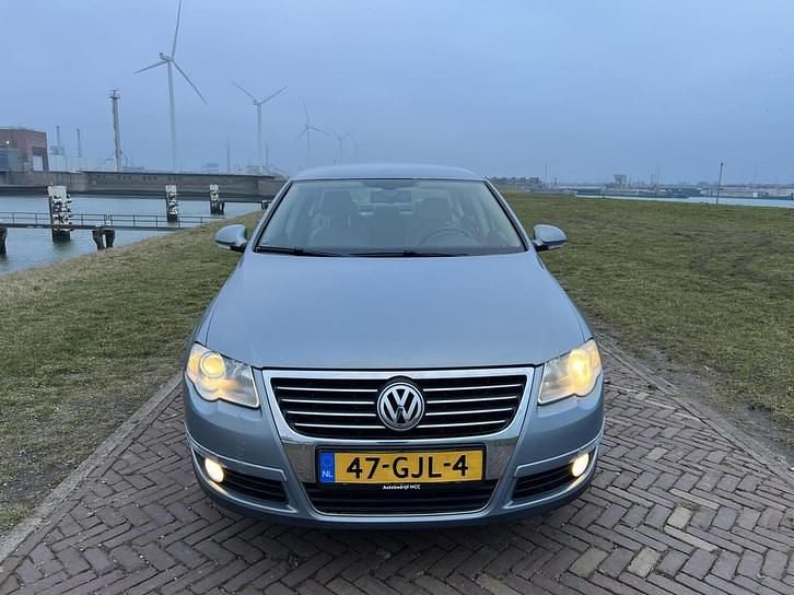 Occasion VW Passat Highline 160 PK (117 kW) 2008 Grijs Sedan