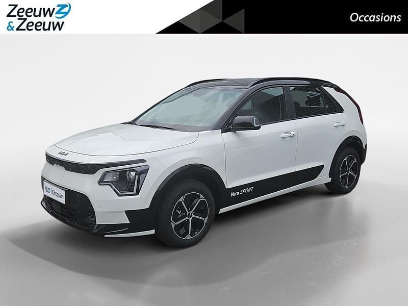 Clear white Occasion 2025 Kia e-Niro SUV | € 37.945 (Iets duurder) - Afbeelding 1/4