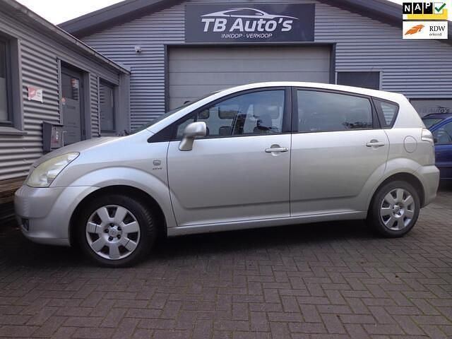 Grijs (metallic) Gebruikt 2004 Toyota Corolla Verso Sol MPV | € 2.450 (Super prijs) - Afbeelding 1/4