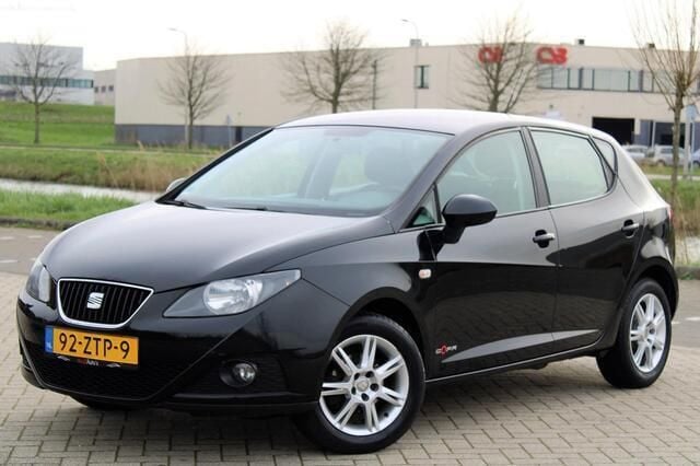 Zwart Gebruikt 2011 Seat Ibiza Style Hatchback | € 6.499 (Iets duurder) - Afbeelding 1/4