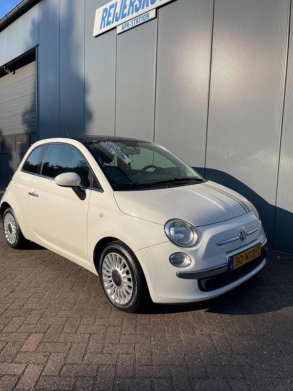 Wit Gebruikt 2010 Fiat 500 Lounge Hatchback | € 4.950 (Goede deal) - Afbeelding 1/4