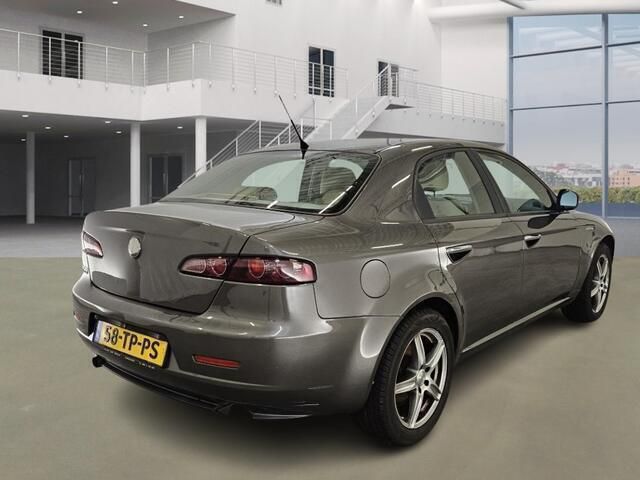 Occasion Alfa Romeo 159 Business 140 PK (102 kW) 2007 Grijs Sedan