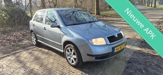Grijs Occasion 2004 Skoda Fabia Elegance Hatchback | € 1.149 (Goede deal) - Afbeelding 1/4