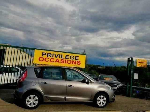 Grijs Gebruikt 2010 Renault Scénic III MPV | € 5.290 (Eerlijke prijs) - Afbeelding 1/4